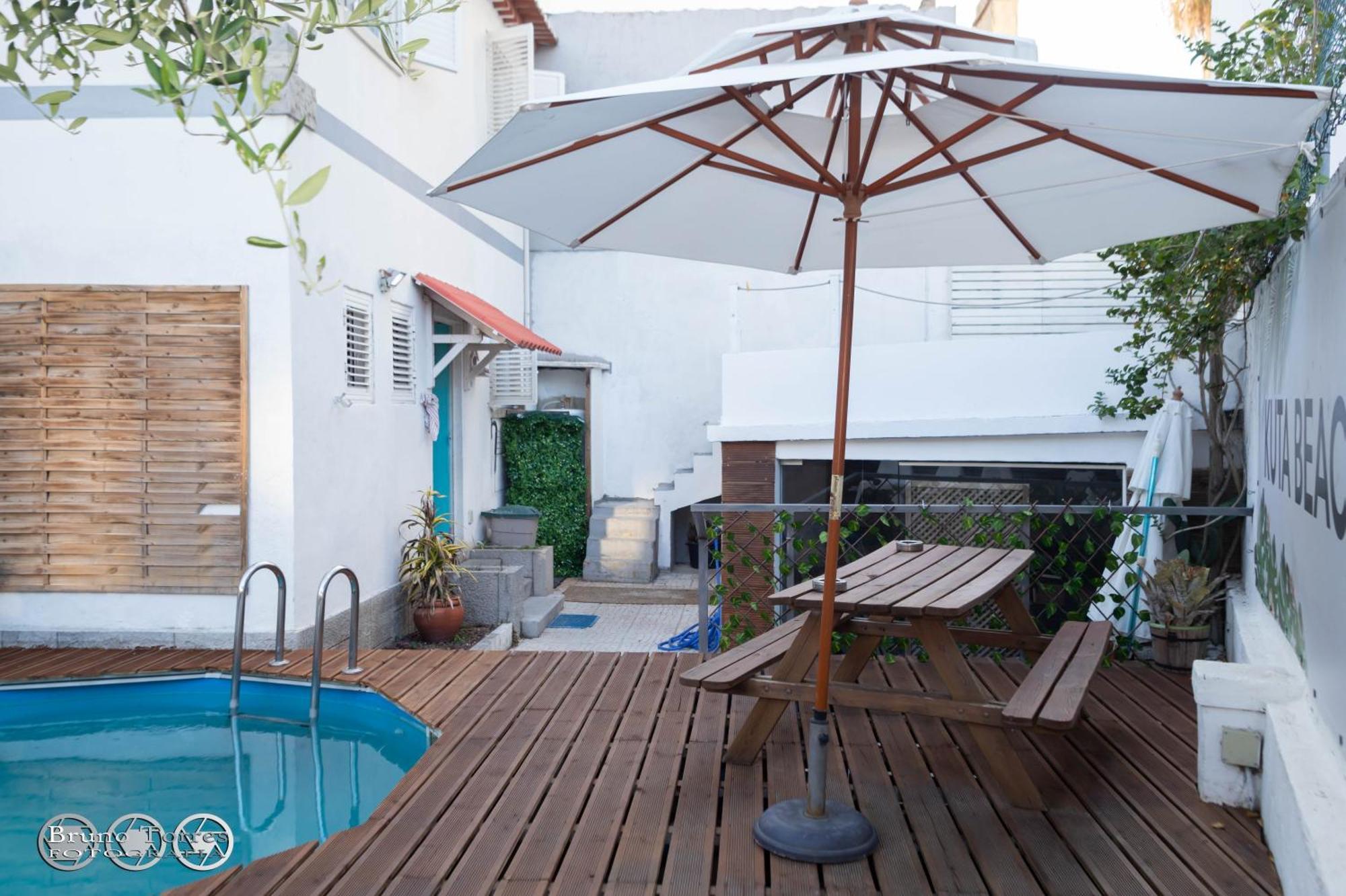 The Shed Surf Lodge Costa da Caparica Exterior photo