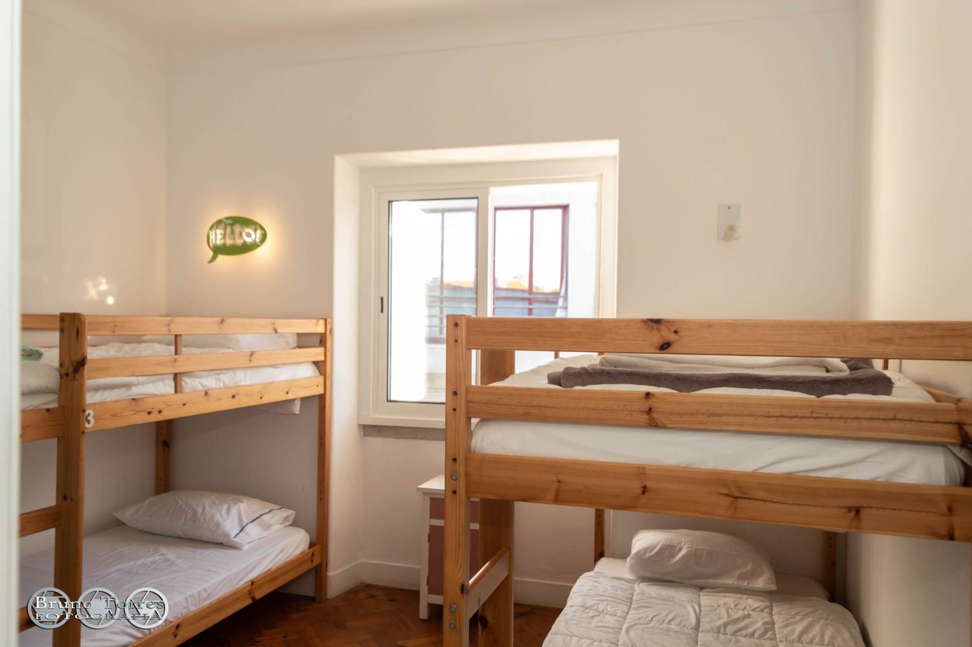 The Shed Surf Lodge Costa da Caparica Exterior photo